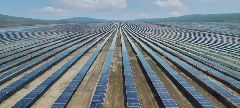 Masdar recauda 1.000 millones de dólares en su segunda emisión de bonos verdes